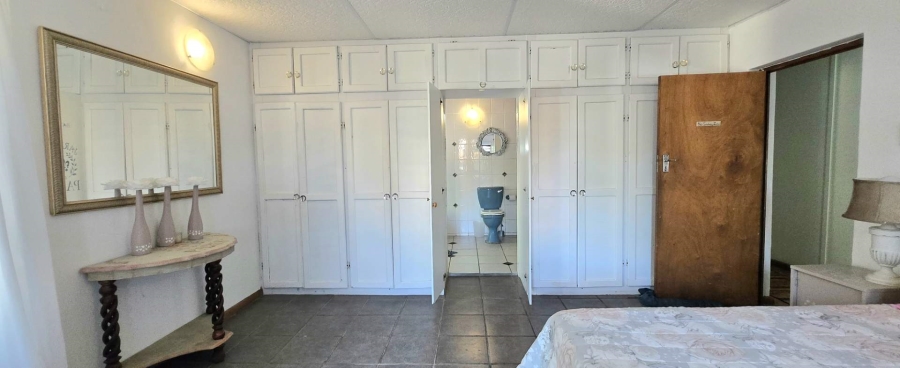 4 Bedroom Property for Sale in Kleinbaai Western Cape